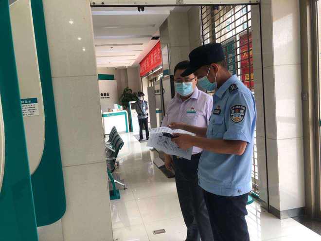 Mất trắng hơn 36 tỷ khi gửi tiết kiệm, nữ CEO ngã ngửa vì ngân hàng phủi tay, tòa phán: "Do lỗi của cô"- Ảnh 4. Mất trắng hơn 36 tỷ khi gửi tiết kiệm, nữ CEO ngã ngửa vì ngân hàng phủi tay, tòa phán: "Do lỗi của cô"- Ảnh 4.