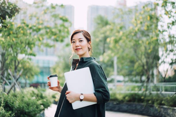 Tuổi 35, bạn nên có bao nhiêu tiền dự phòng để không phải phụ thuộc vào ai khi có biến cố?- Ảnh 1. Tuổi 35, bạn nên có bao nhiêu tiền dự phòng để không phải phụ thuộc vào ai khi có biến cố?- Ảnh 1.