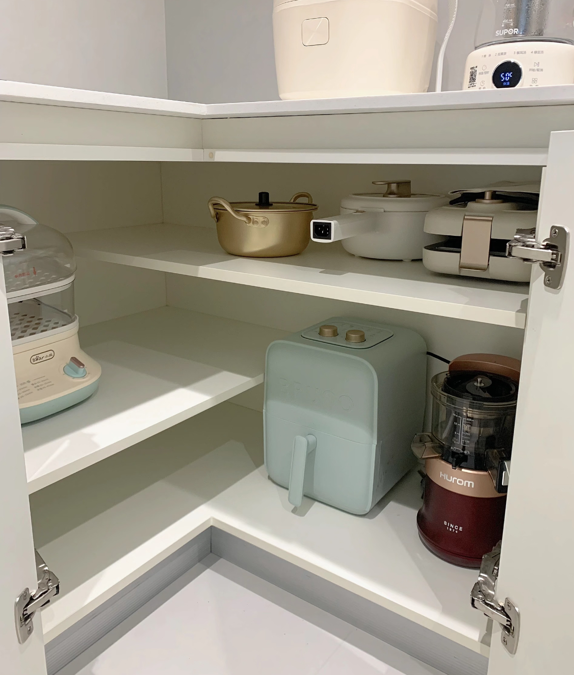 Tôi thử 10 cách cất nồi của cư dân mạng và bếp của tôi gọn hơn cả showroom!- Ảnh 3.