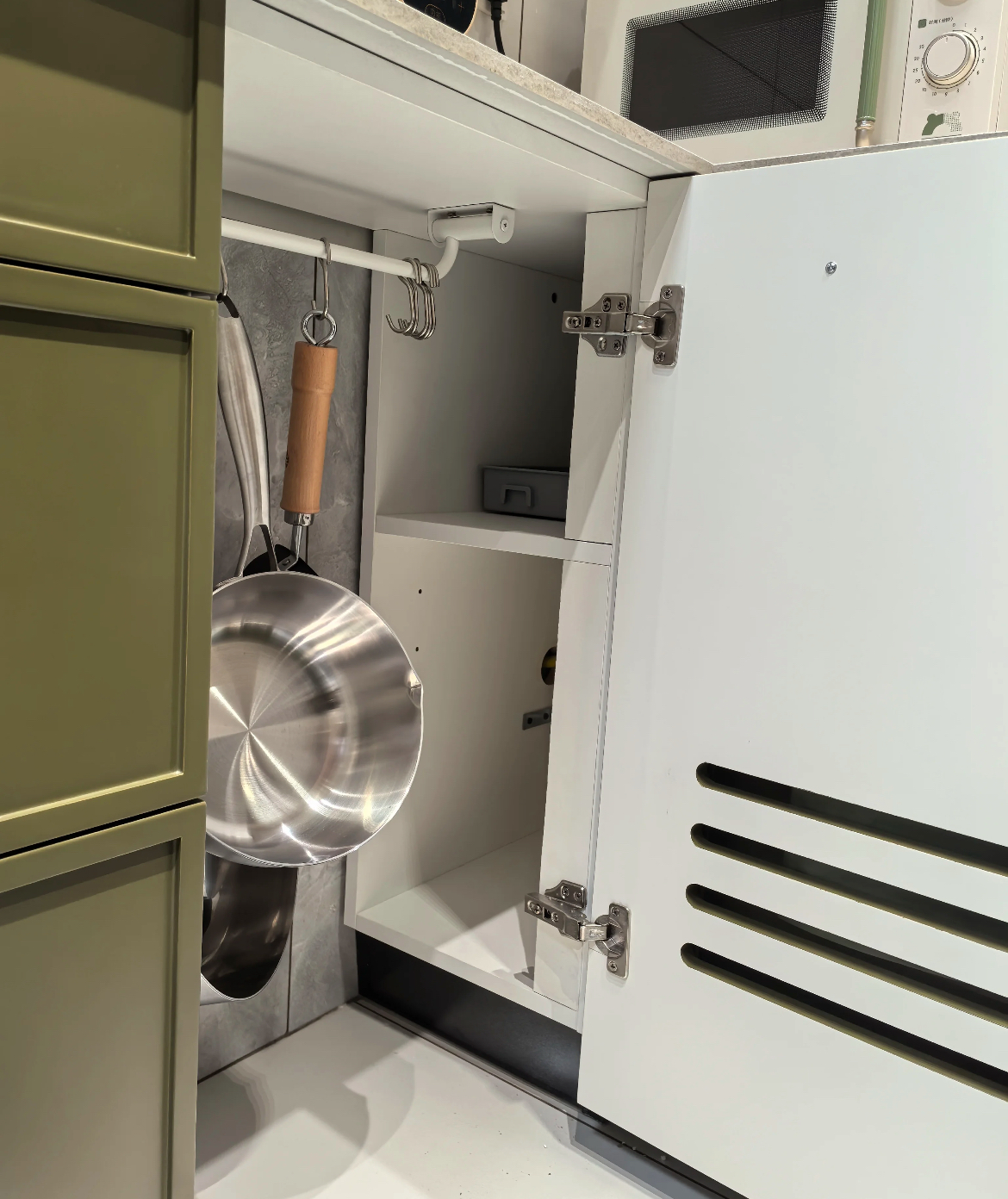 Tôi thử 10 cách cất nồi của cư dân mạng và bếp của tôi gọn hơn cả showroom!- Ảnh 13.