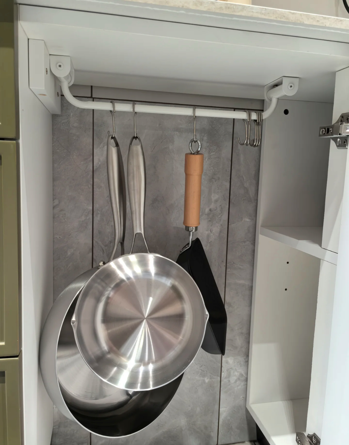 Tôi thử 10 cách cất nồi của cư dân mạng và bếp của tôi gọn hơn cả showroom!- Ảnh 12.