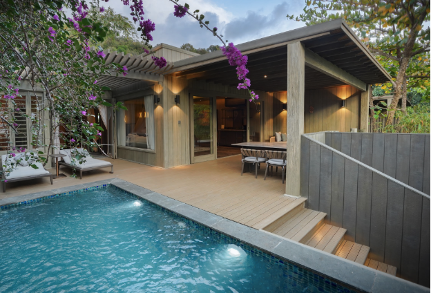 Về Vịnh Ninh Vân: Nơi mùa hè dành cho cả gia đình - Ảnh 1.