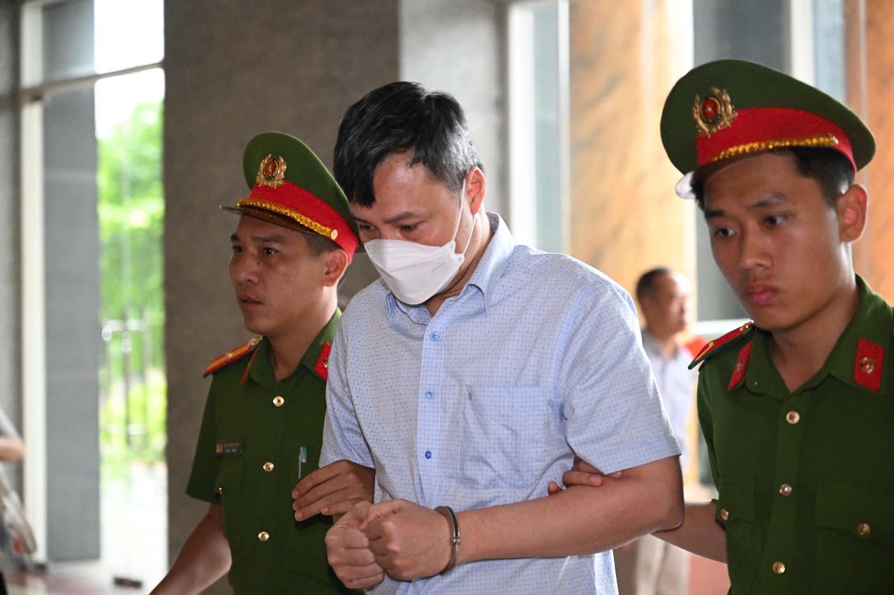 Hàng chục bị cáo tới tòa phúc thẩm, không thấy cựu Chủ tịch FLC Trịnh Văn Quyết- Ảnh 9.