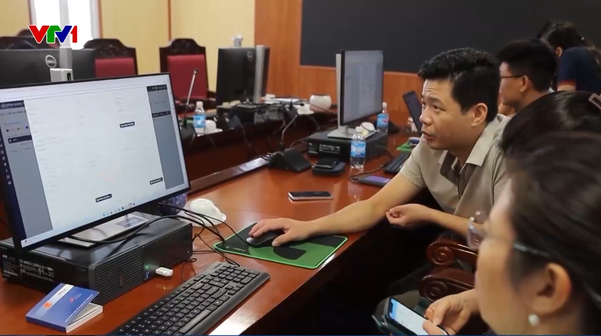 Hà Nội vận hành thử nghiệm chính quyền 2 cấp: Còn một số lúng túng trong công tác nhân sự - Ảnh 1.