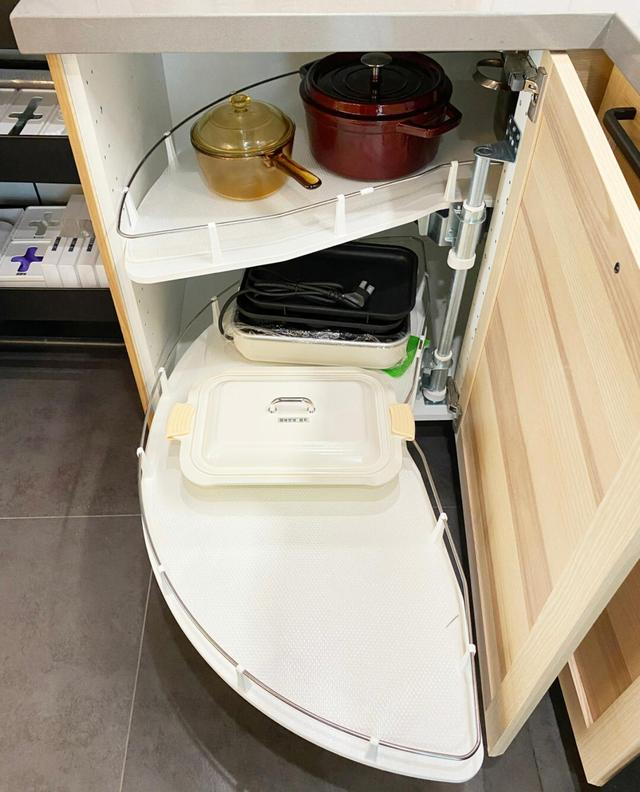 Mẹ ba con gây sốt vì biến căn hộ 99m² thành “thế giới lưu trữ”: Không TV, không dư đồ, cả ba thế hệ sống vẫn gọn gàng- Ảnh 12. Mẹ ba con gây sốt vì biến căn hộ 99m² thành “thế giới lưu trữ”: Không TV, không dư đồ, cả ba thế hệ sống vẫn gọn gàng- Ảnh 12.