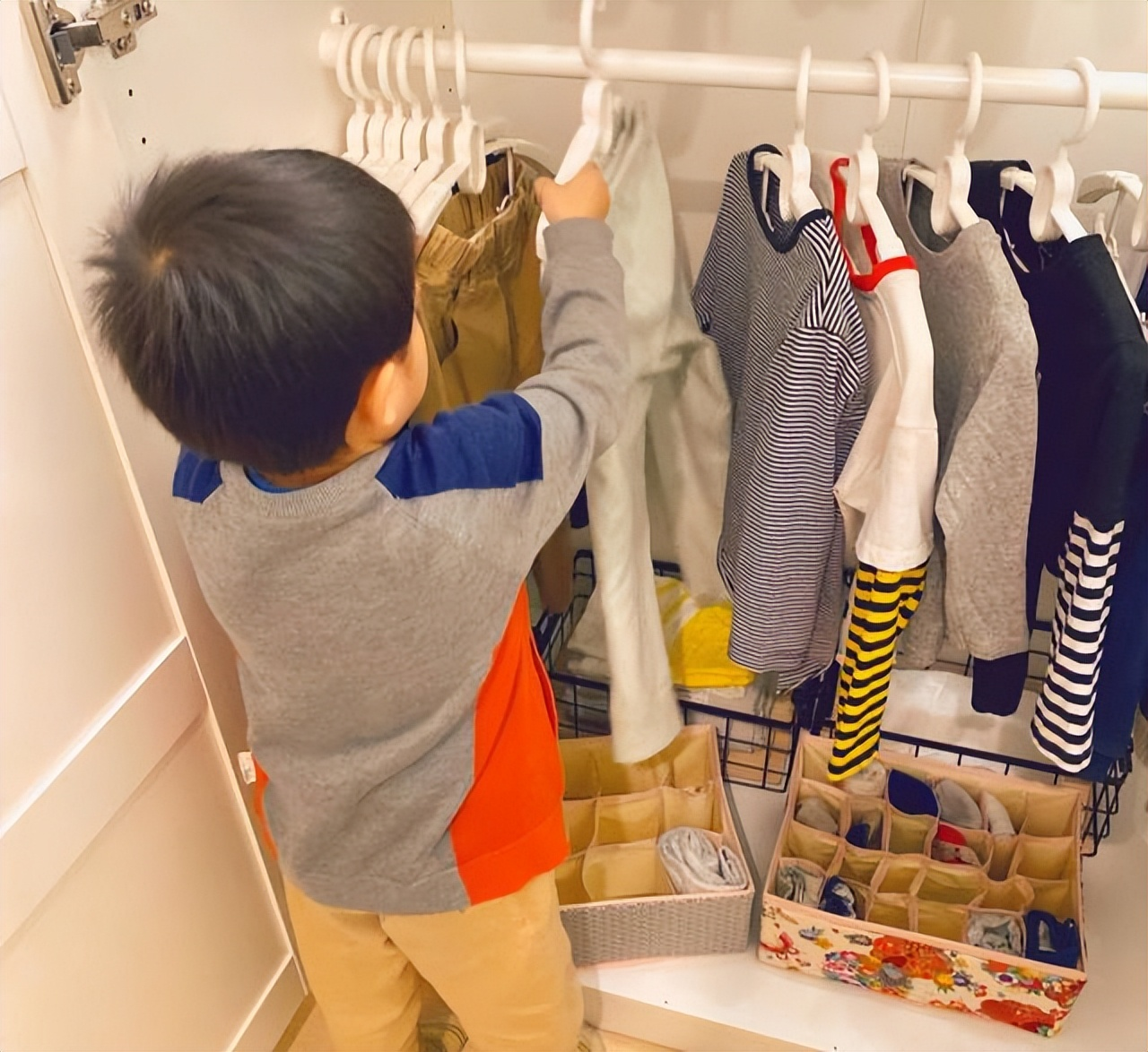 Mẹ ba con gây sốt vì biến căn hộ 99m² thành “thế giới lưu trữ”: Không TV, không dư đồ, cả ba thế hệ sống vẫn gọn gàng- Ảnh 23. Mẹ ba con gây sốt vì biến căn hộ 99m² thành “thế giới lưu trữ”: Không TV, không dư đồ, cả ba thế hệ sống vẫn gọn gàng- Ảnh 23.