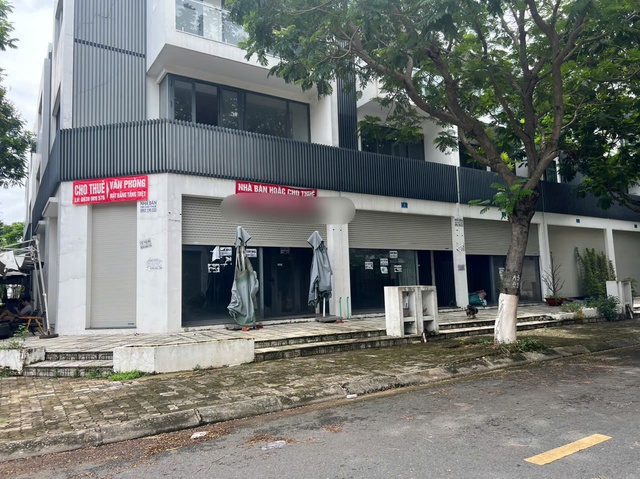 Shophouse triệu đô khu ven Tp.HCM: Chỗ hắt hiu, nơi sôi động, sự thật ít ai ngờ- Ảnh 2.