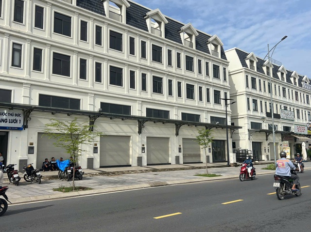 Shophouse triệu đô khu ven Tp.HCM: Chỗ hắt hiu, nơi sôi động, sự thật ít ai ngờ- Ảnh 7.