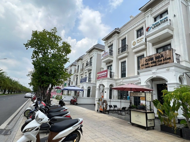 Shophouse triệu đô khu ven Tp.HCM: Chỗ hắt hiu, nơi sôi động, sự thật ít ai ngờ- Ảnh 13.