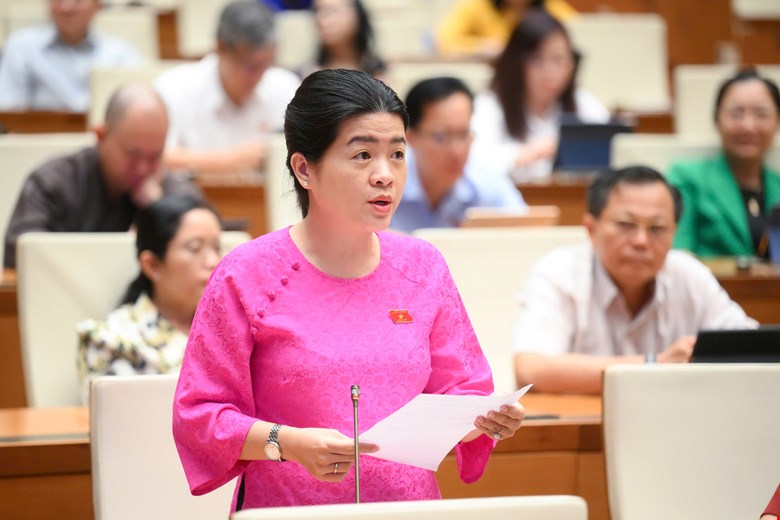 Bộ trưởng Tài chính Nguyễn VănThắng "tiết lộ" việc nâng mức giảm trừ gia cảnh- Ảnh 1.