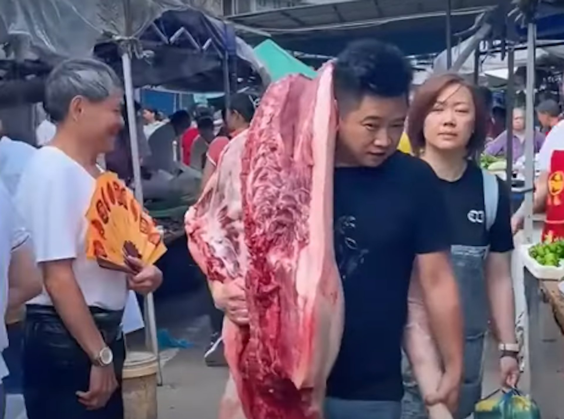 Người đàn ông khổ nhất Trung Quốc mỗi mùa nghỉ hè- Ảnh 5.