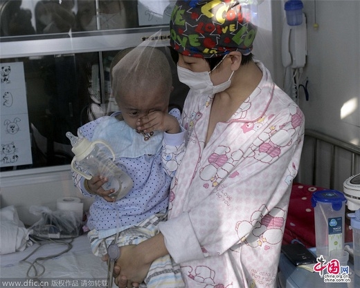 Người đàn ông cầu xin người khác đánh mình vì lý do đáng thương đến rơi nước mắt- Ảnh 3.