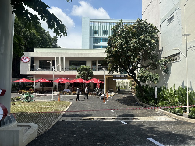 Xe thì ít mà người xếp hàng dài: Mô hình drive thru của Highlands vì sao lại lạ thế này?