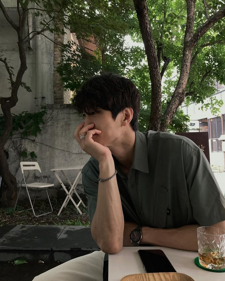 Gần 30 tuổi kiếm 40-60 triệu/tháng nhưng không có nổi 1 triệu tiết kiệm, tiền cứ rơi rụng đâu mất- Ảnh 3.