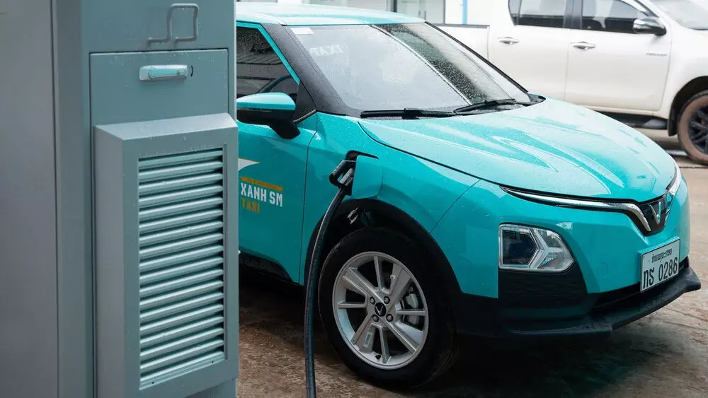 VinFast của tỷ phú Phạm Nhật Vượng có động thái lớn sau siêu dự án 2 tỷ USD: Khai thác thêm loạt 'mỏ vàng' mới, đưa Xanh SM gia nhập? - Ảnh 3.