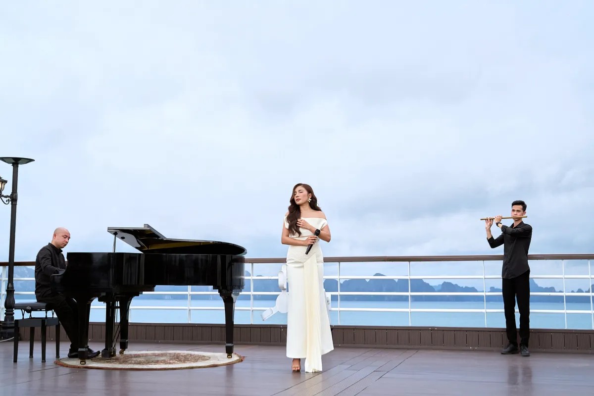 Di sản Thiên nhiên thế giới Vịnh Hạ Long trở thành phông nền kỳ vĩ cho chương trình âm nhạc mới- Ảnh 2.