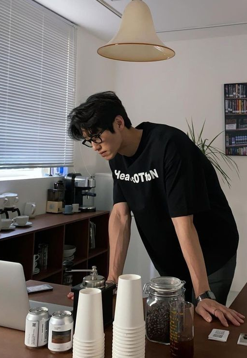 Gần 30 tuổi kiếm 40-60 triệu/tháng nhưng không có nổi 1 triệu tiết kiệm, tiền cứ rơi rụng đâu mất- Ảnh 1.