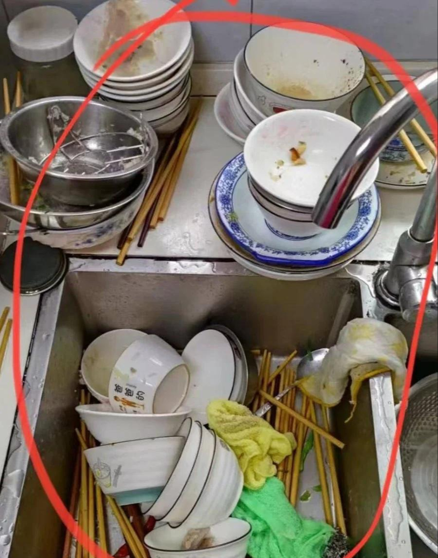 7 thói xấu khiến ngôi nhà trở thành "bãi rác", nhìn đâu cũng chướng mắt - Ảnh 4. 7 thói xấu khiến ngôi nhà trở thành "bãi rác", nhìn đâu cũng chướng mắt - Ảnh 4.