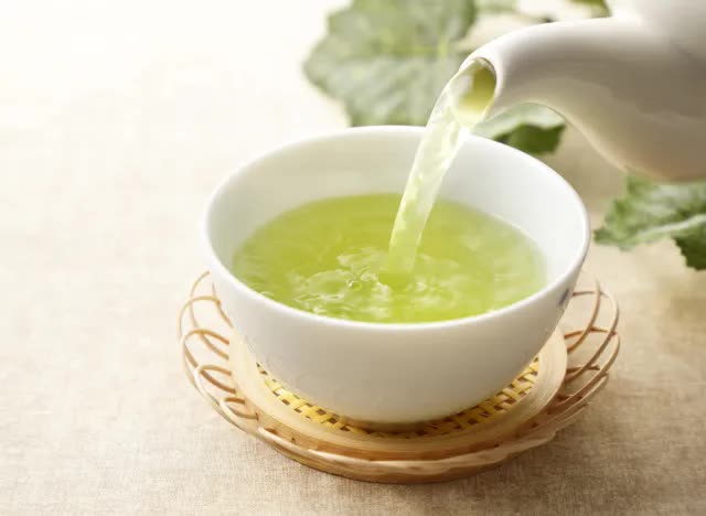 4 thói quen giúp chị em lười thể dục giảm mỡ bụng sau tuổi 50