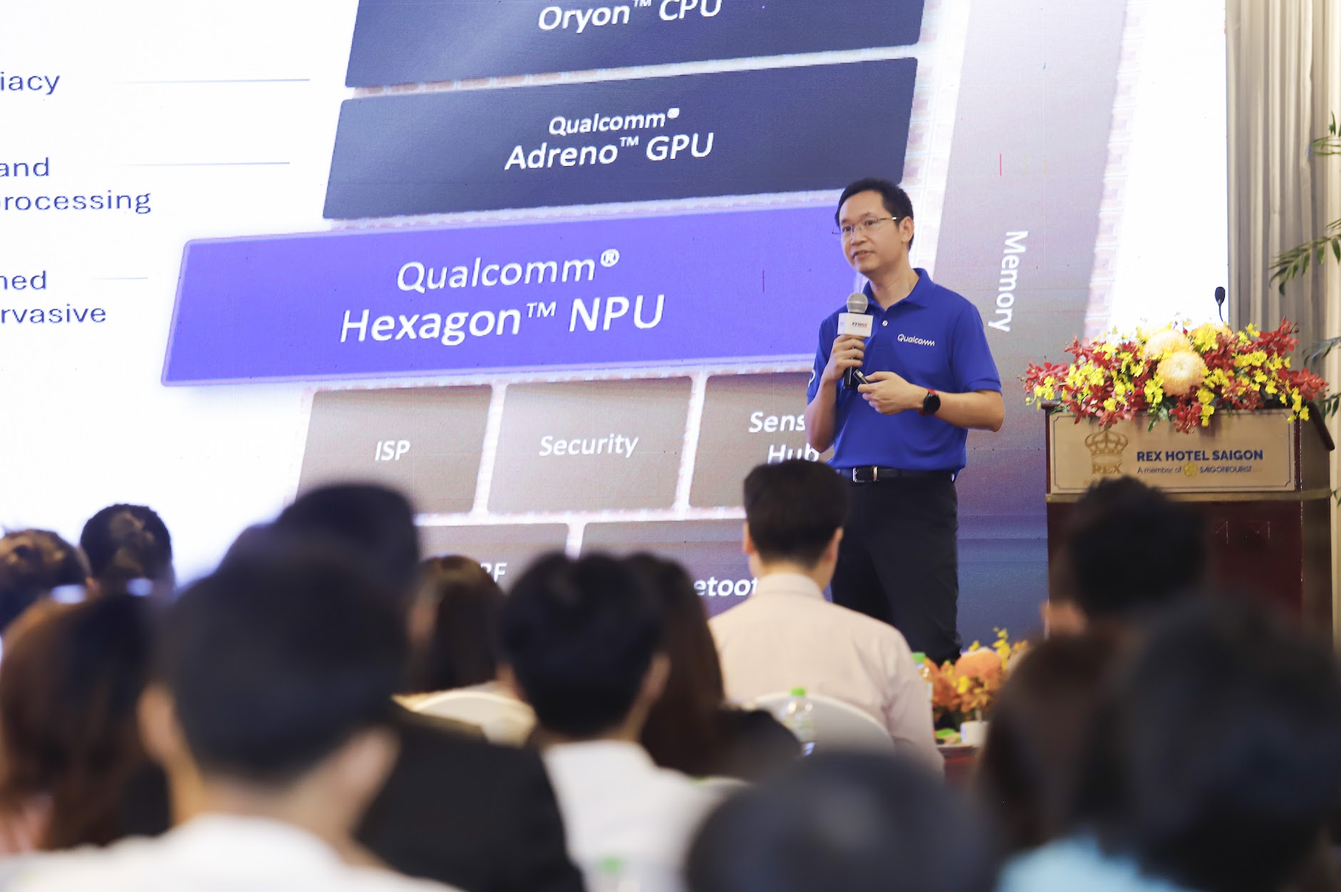 Chuyên gia phân tích tại InnoEx2025: Edge AI là hạ tầng nền tảng của tương lai, đặc biệt cần thiết trong lĩnh vực sản xuất, y tế, tài chính - ngân hàng, vận tải và giáo dục- Ảnh 3. Chuyên gia phân tích tại InnoEx2025: Edge AI là hạ tầng nền tảng của tương lai, đặc biệt cần thiết trong lĩnh vực sản xuất, y tế, tài chính - ngân hàng, vận tải và giáo dục- Ảnh 3.