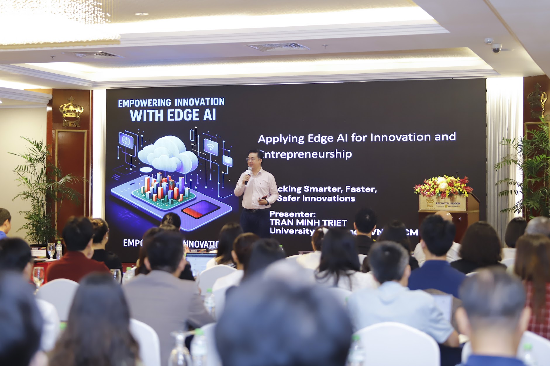 Chuyên gia phân tích tại InnoEx2025: Edge AI là hạ tầng nền tảng của tương lai, đặc biệt cần thiết trong lĩnh vực sản xuất, y tế, tài chính - ngân hàng, vận tải và giáo dục- Ảnh 4. Chuyên gia phân tích tại InnoEx2025: Edge AI là hạ tầng nền tảng của tương lai, đặc biệt cần thiết trong lĩnh vực sản xuất, y tế, tài chính - ngân hàng, vận tải và giáo dục- Ảnh 4.