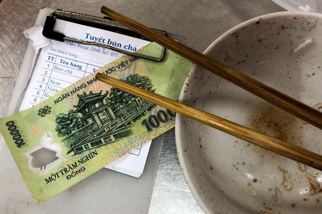 Khách Tây nhận xét khi đến Việt Nam: Đây thực sự là một cường quốc về ẩm thực