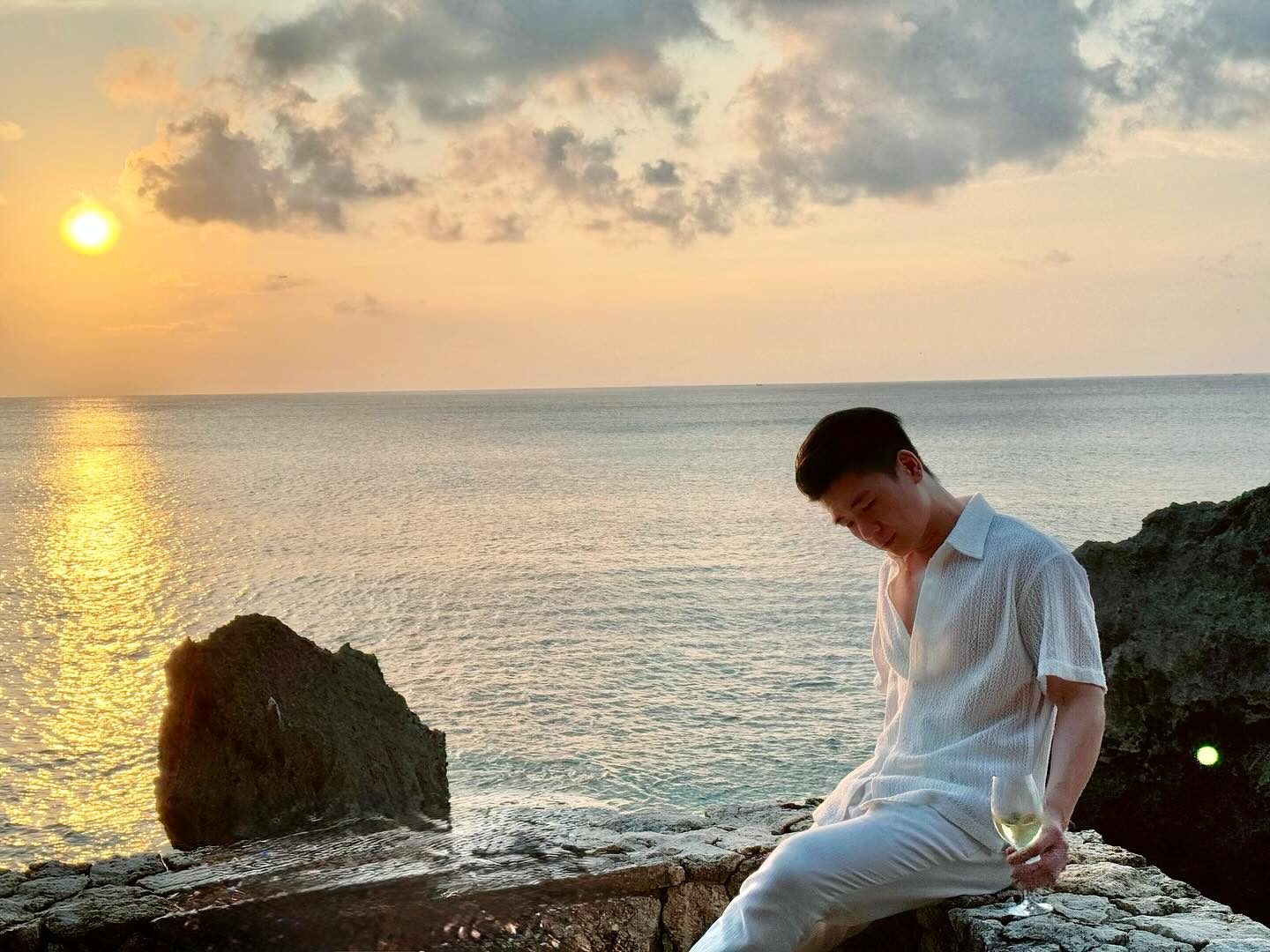 1 tuần bay 3 nước, "bố đơn thân nghìn tỷ" nhà bầu Hiển bóc trần cuộc sống hào môn, thời gian nào chăm 3 con? - Ảnh 2. 1 tuần bay 3 nước, "bố đơn thân nghìn tỷ" nhà bầu Hiển bóc trần cuộc sống hào môn, thời gian nào chăm 3 con? - Ảnh 2.
