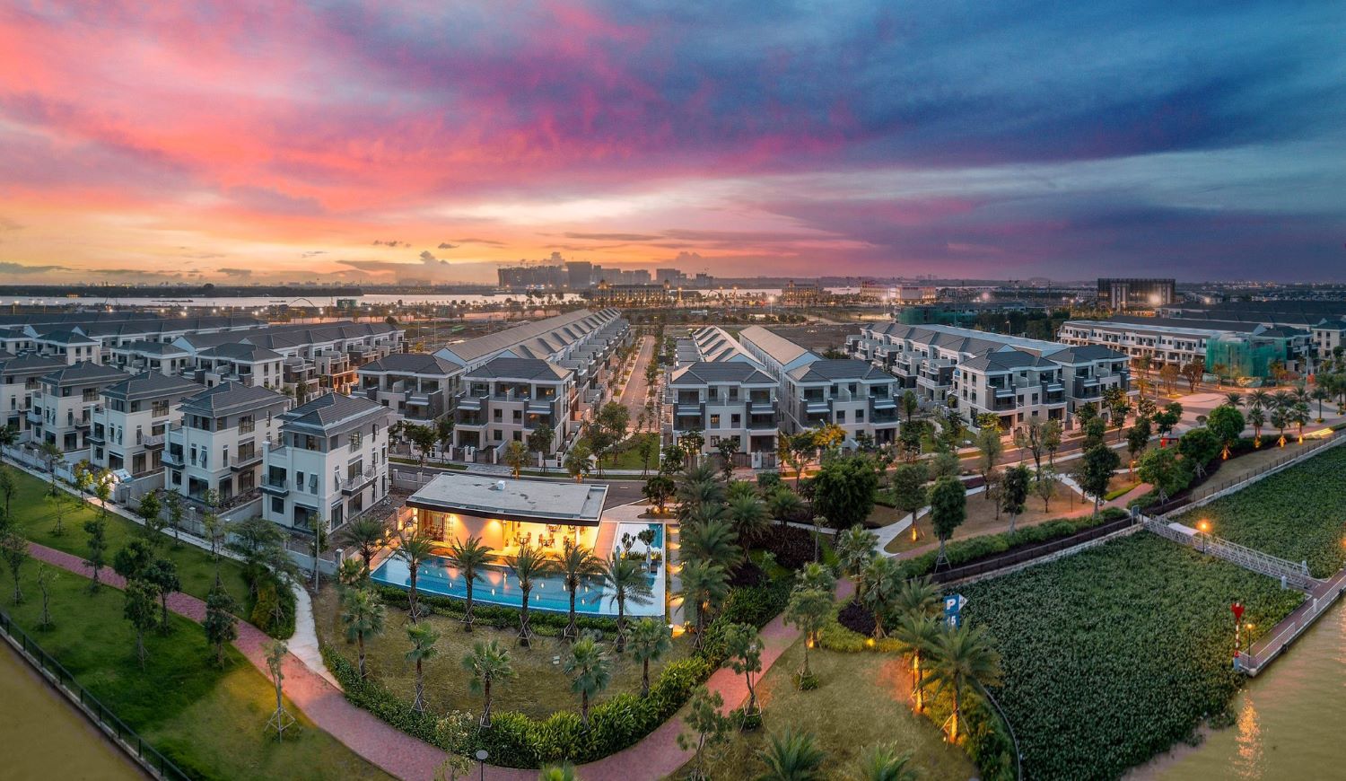 Dự án Aquacity được gỡ pháp lý, cổ phiếu NVL diễn biến ra sao? - Ảnh 1.