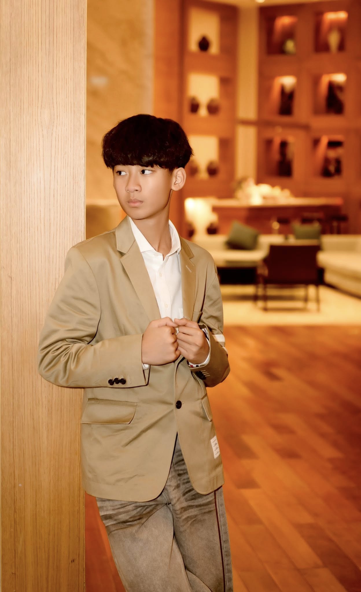 Ba quý tử chuẩn "rich kid" của Vbiz: Sống giữa xa hoa, đồ hiệu chỉ là chuyện nhỏ nhưng giáo dục mới là thứ được đầu tư lớn nhất- Ảnh 49. Ba quý tử chuẩn "rich kid" của Vbiz: Sống giữa xa hoa, đồ hiệu chỉ là chuyện nhỏ nhưng giáo dục mới là thứ được đầu tư lớn nhất- Ảnh 49.