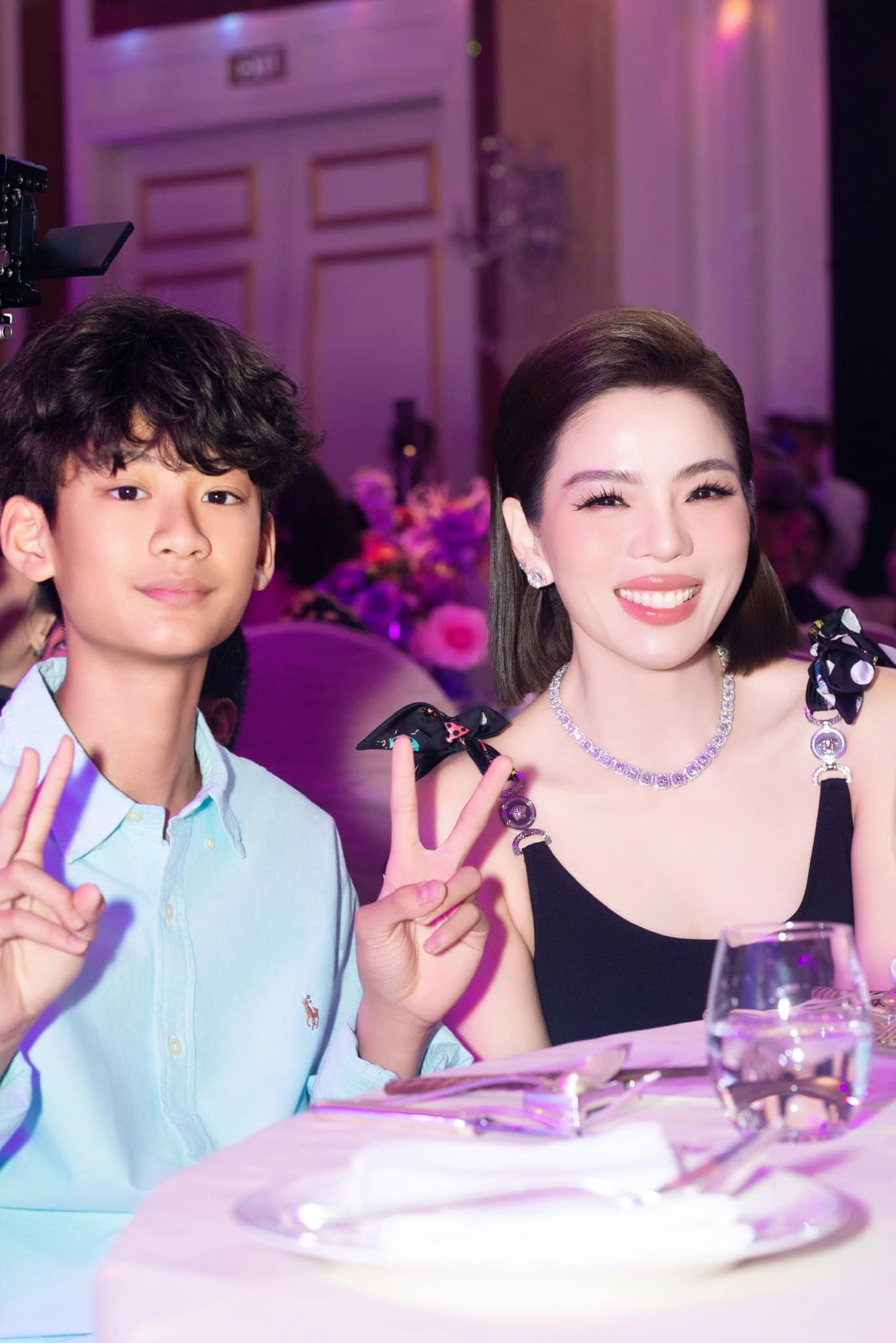 Ba quý tử chuẩn "rich kid" của Vbiz: Sống giữa xa hoa, đồ hiệu chỉ là chuyện nhỏ nhưng giáo dục mới là thứ được đầu tư lớn nhất- Ảnh 55. Ba quý tử chuẩn "rich kid" của Vbiz: Sống giữa xa hoa, đồ hiệu chỉ là chuyện nhỏ nhưng giáo dục mới là thứ được đầu tư lớn nhất- Ảnh 55.