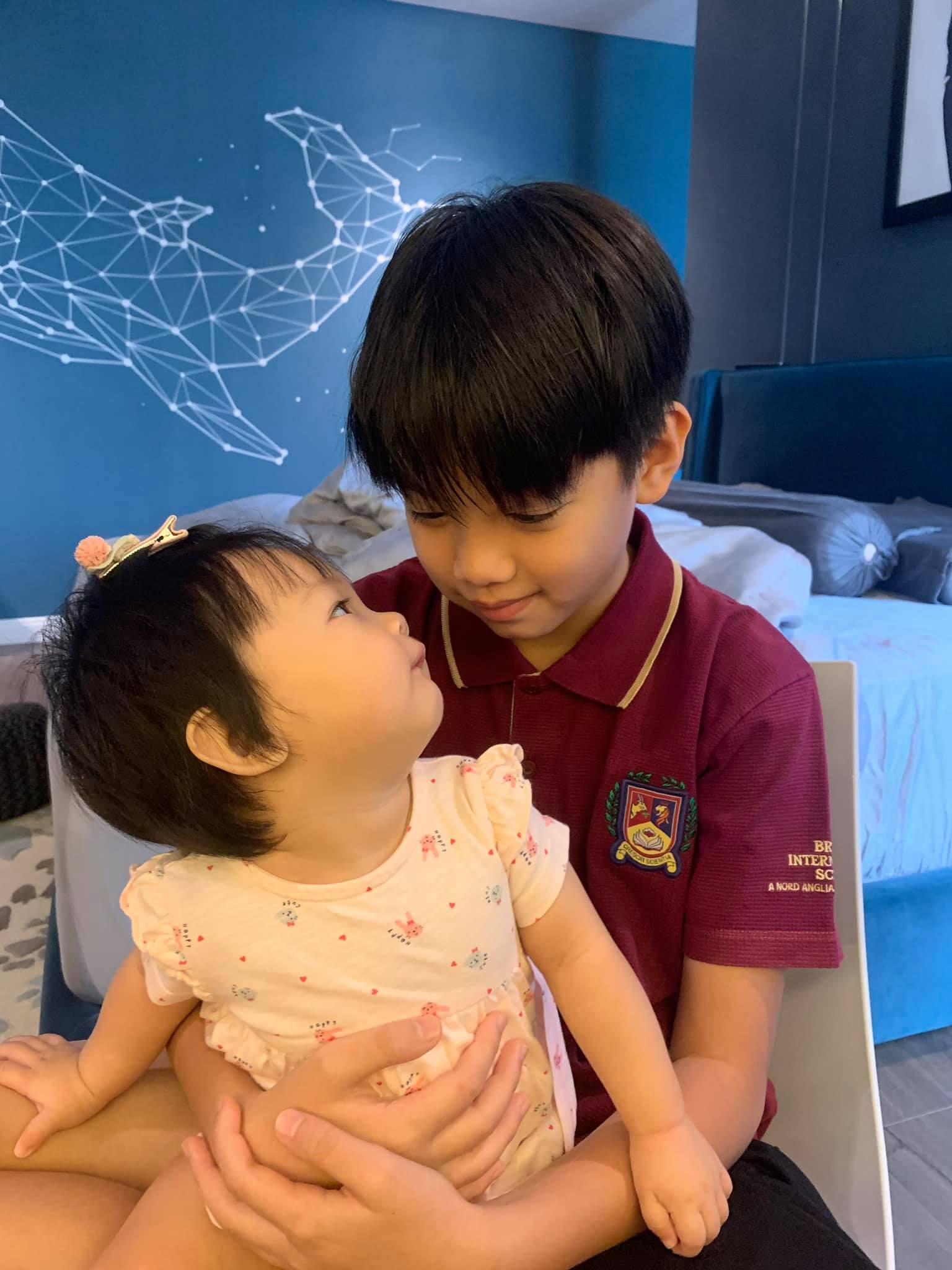 Ba quý tử chuẩn "rich kid" của Vbiz: Sống giữa xa hoa, đồ hiệu chỉ là chuyện nhỏ nhưng giáo dục mới là thứ được đầu tư lớn nhất- Ảnh 60. Ba quý tử chuẩn "rich kid" của Vbiz: Sống giữa xa hoa, đồ hiệu chỉ là chuyện nhỏ nhưng giáo dục mới là thứ được đầu tư lớn nhất- Ảnh 60.