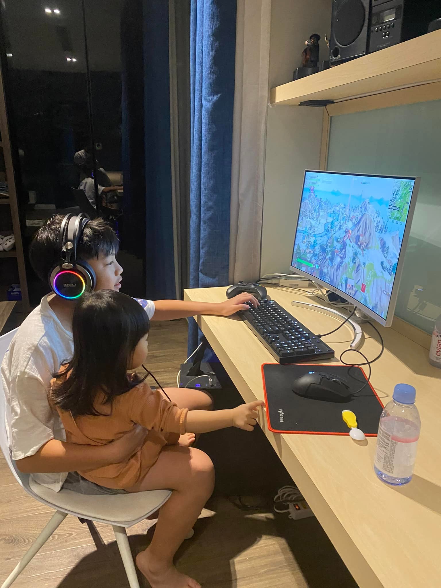 Ba quý tử chuẩn "rich kid" của Vbiz: Sống giữa xa hoa, đồ hiệu chỉ là chuyện nhỏ nhưng giáo dục mới là thứ được đầu tư lớn nhất- Ảnh 62. Ba quý tử chuẩn "rich kid" của Vbiz: Sống giữa xa hoa, đồ hiệu chỉ là chuyện nhỏ nhưng giáo dục mới là thứ được đầu tư lớn nhất- Ảnh 62.