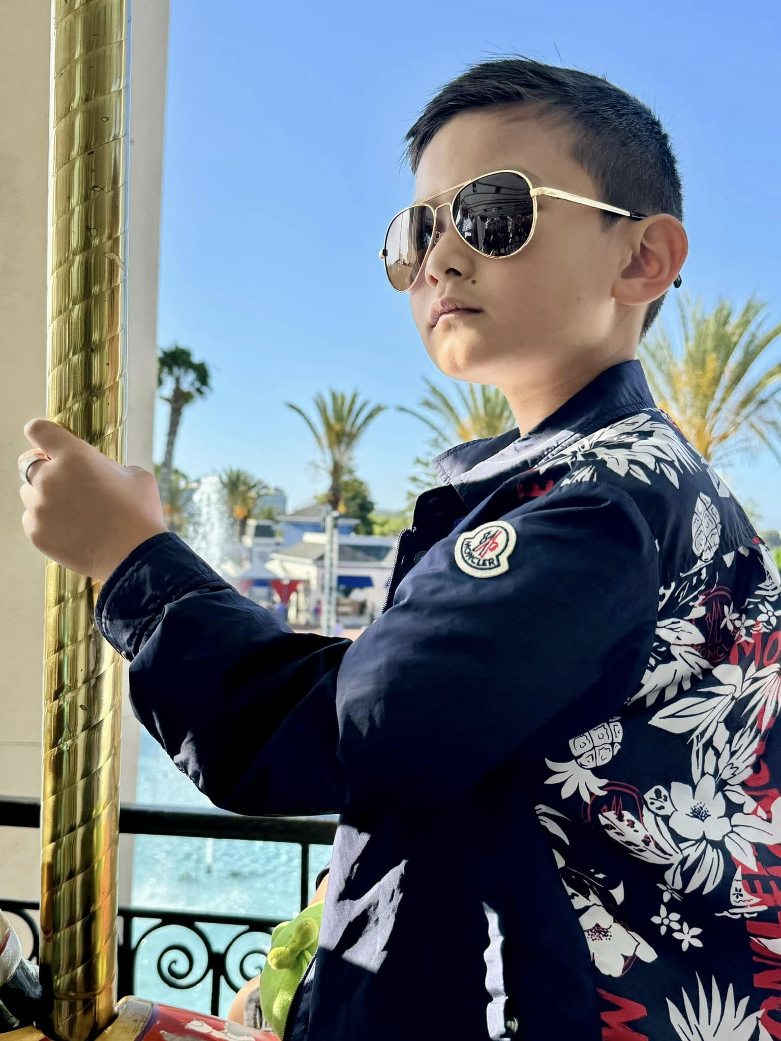 Ba quý tử chuẩn "rich kid" của Vbiz: Sống giữa xa hoa, đồ hiệu chỉ là chuyện nhỏ nhưng giáo dục mới là thứ được đầu tư lớn nhất- Ảnh 24. Ba quý tử chuẩn "rich kid" của Vbiz: Sống giữa xa hoa, đồ hiệu chỉ là chuyện nhỏ nhưng giáo dục mới là thứ được đầu tư lớn nhất- Ảnh 24.