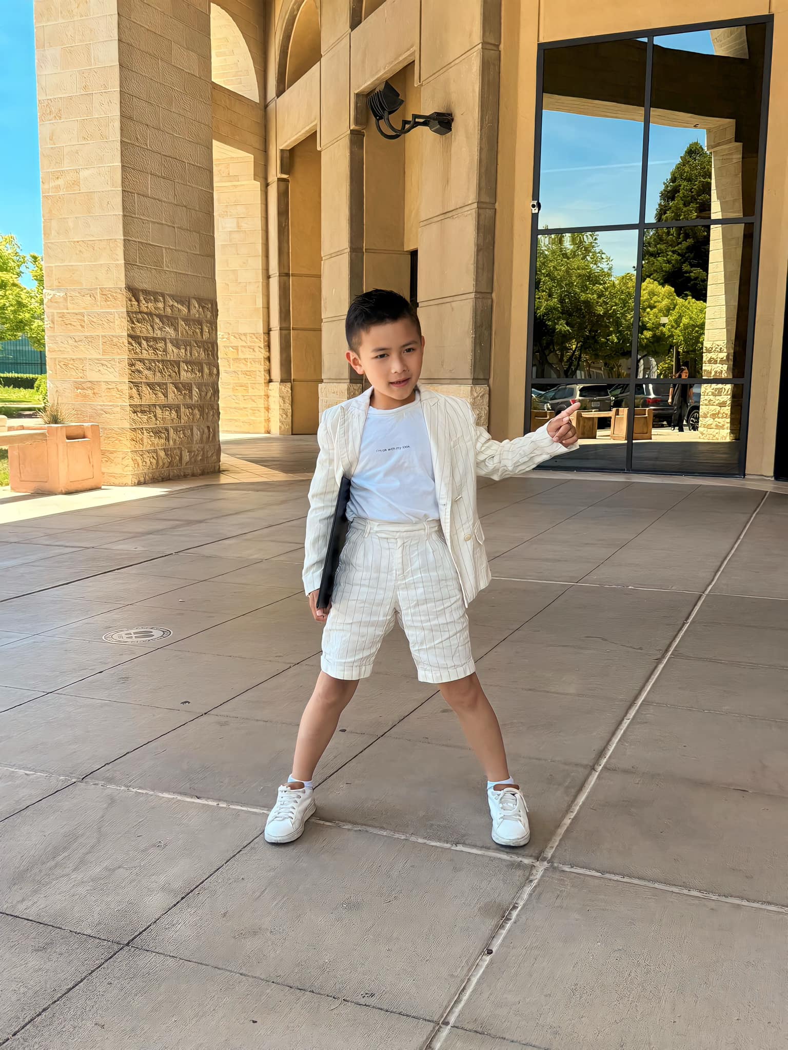 Ba quý tử chuẩn "rich kid" của Vbiz: Sống giữa xa hoa, đồ hiệu chỉ là chuyện nhỏ nhưng giáo dục mới là thứ được đầu tư lớn nhất- Ảnh 5. Ba quý tử chuẩn "rich kid" của Vbiz: Sống giữa xa hoa, đồ hiệu chỉ là chuyện nhỏ nhưng giáo dục mới là thứ được đầu tư lớn nhất- Ảnh 5.