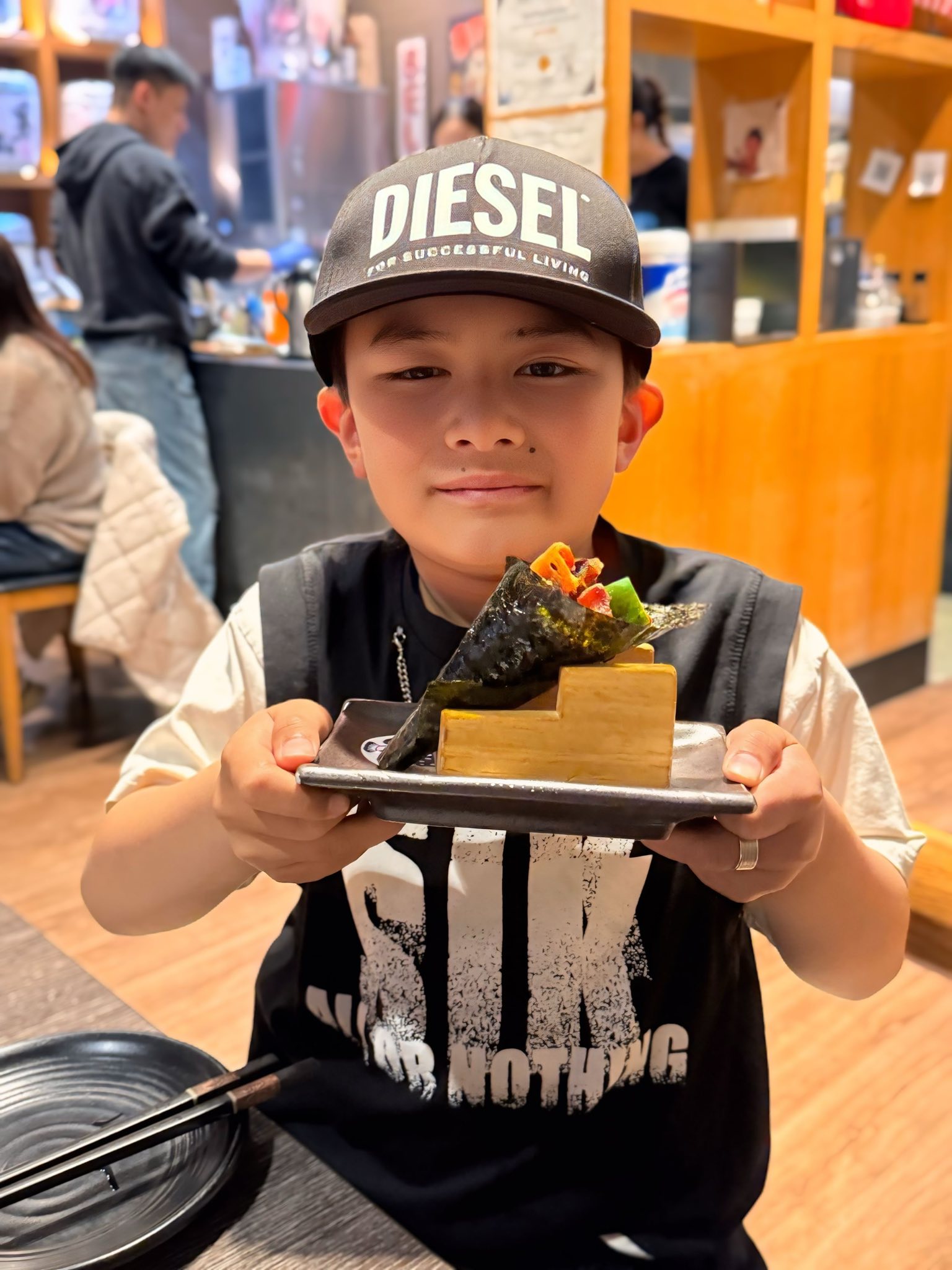 Ba quý tử chuẩn "rich kid" của Vbiz: Sống giữa xa hoa, đồ hiệu chỉ là chuyện nhỏ nhưng giáo dục mới là thứ được đầu tư lớn nhất- Ảnh 2. Ba quý tử chuẩn "rich kid" của Vbiz: Sống giữa xa hoa, đồ hiệu chỉ là chuyện nhỏ nhưng giáo dục mới là thứ được đầu tư lớn nhất- Ảnh 2.
