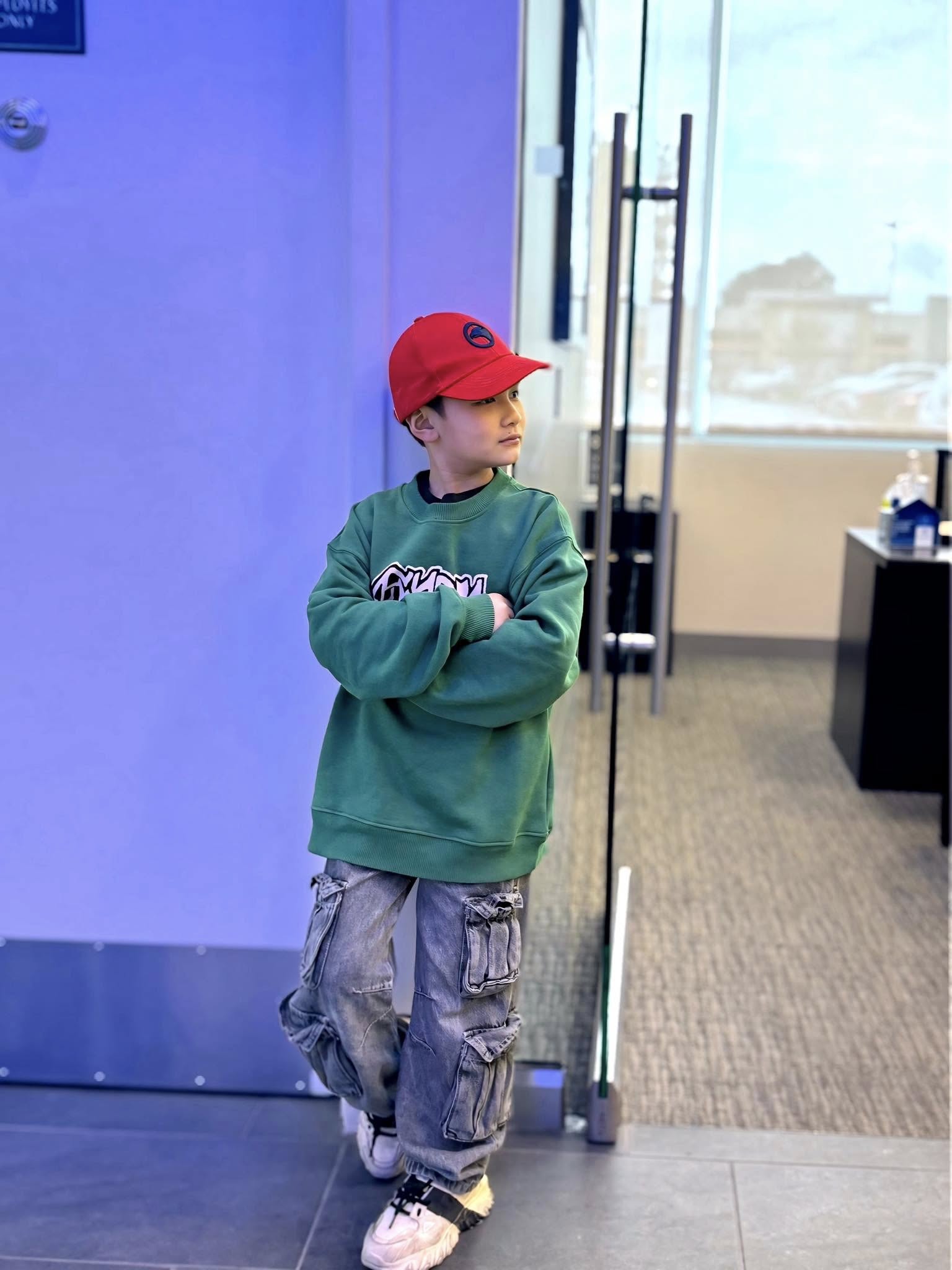 Ba quý tử chuẩn "rich kid" của Vbiz: Sống giữa xa hoa, đồ hiệu chỉ là chuyện nhỏ nhưng giáo dục mới là thứ được đầu tư lớn nhất- Ảnh 10. Ba quý tử chuẩn "rich kid" của Vbiz: Sống giữa xa hoa, đồ hiệu chỉ là chuyện nhỏ nhưng giáo dục mới là thứ được đầu tư lớn nhất- Ảnh 10.