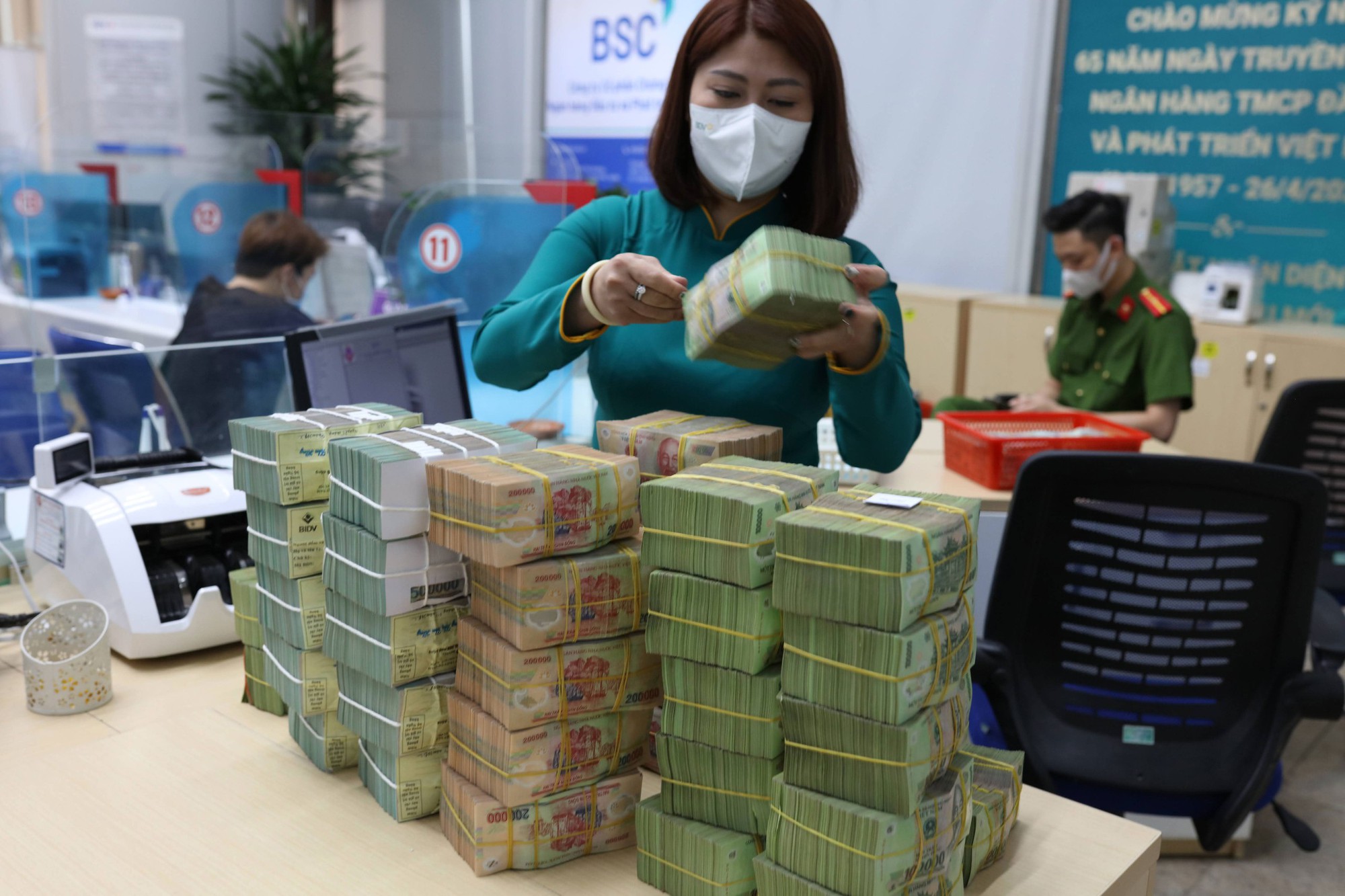 Tin vui cho người dân ở nông thôn muốn vay vốn ngân hàng - Ảnh 1.