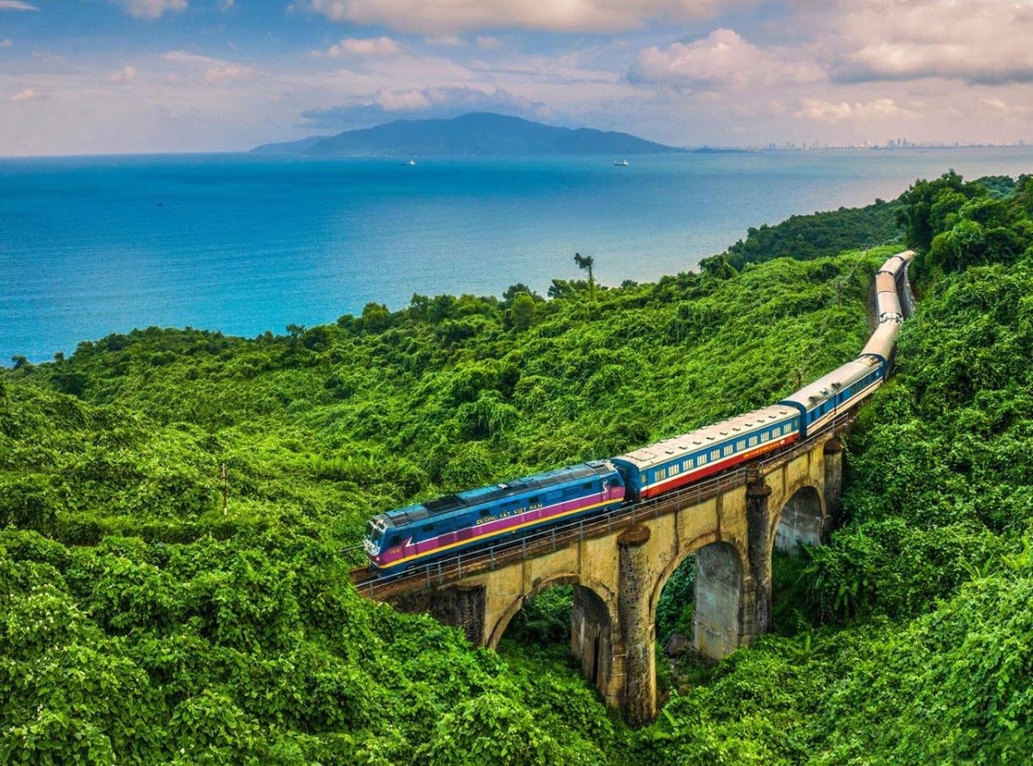 Vingroup khởi công dự án gần 44.000 tỷ nơi địa thế "tựa sơn hướng hải", ngay chân đèo đẹp nhất Việt Nam- Ảnh 1. Vingroup khởi công dự án gần 44.000 tỷ nơi địa thế "tựa sơn hướng hải", ngay chân đèo đẹp nhất Việt Nam- Ảnh 1.