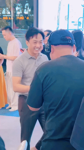 Cường Đô la livestream bán nhà “chốt” 800 tỷ và thứ chưa được lên sóng