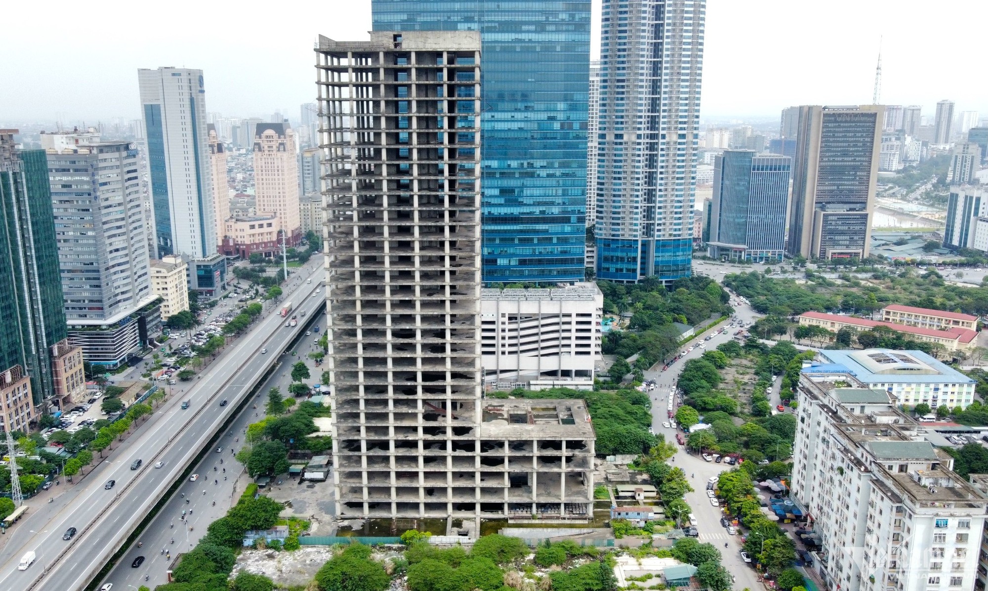 Gần 10 năm bỏ hoang, tòa tháp nghìn tỷ tại đất vàng Hà Nội vừa nhận "tối hậu thư"- Ảnh 1.