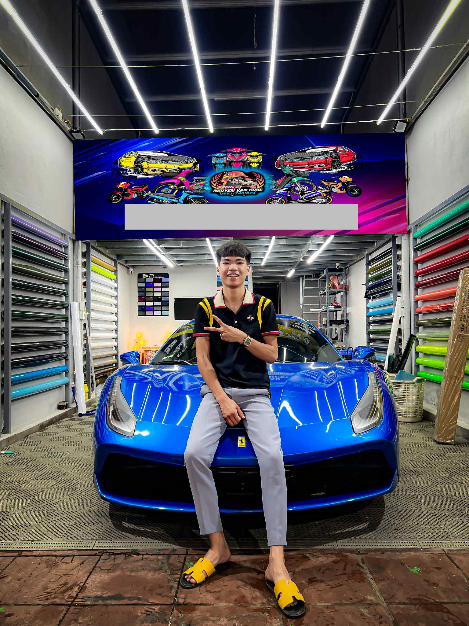 Sự thật chàng trai lái Lamborghini đi tốt nghiệp Đại học ở Hà Nội hút 10 triệu view