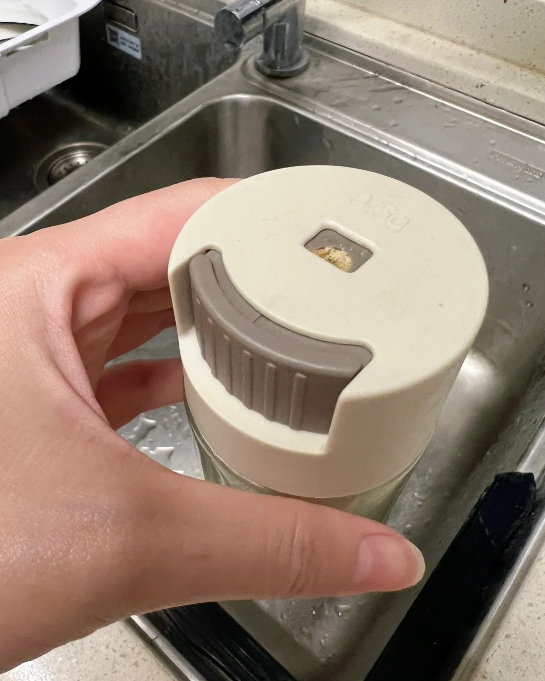 7 món đồ tưởng xịn hóa ra là “hố đen tiêu dùng”, mua về chỉ tổ rước bực - Ảnh 4. 7 món đồ tưởng xịn hóa ra là “hố đen tiêu dùng”, mua về chỉ tổ rước bực - Ảnh 4.