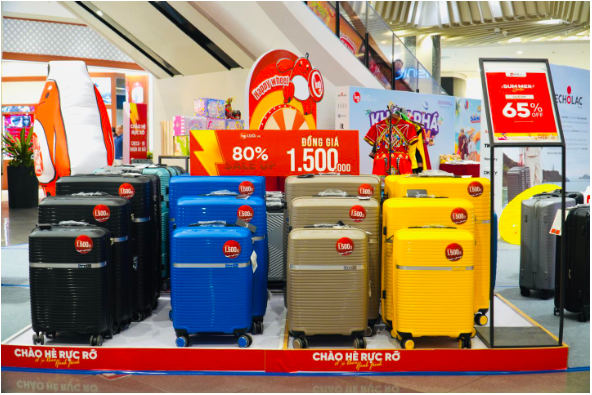 LUG "châm ngòi" mùa hè rực rỡ tại Aeon Mall Hà Đông: Vali từ 399K, quét sạch quà tặng 100%- Ảnh 2.
