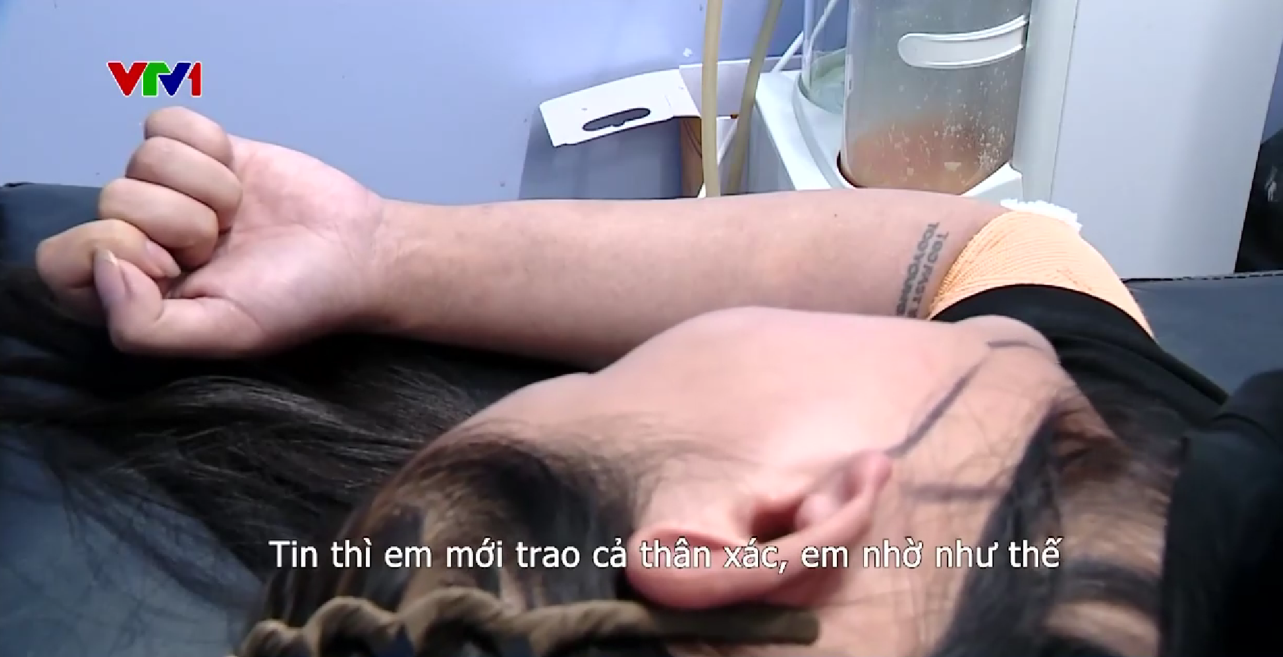 Hà Nội: Phát hiện cơ sở thẩm mỹ trái phép hút mỡ cho hàng trăm người - Ảnh 1.