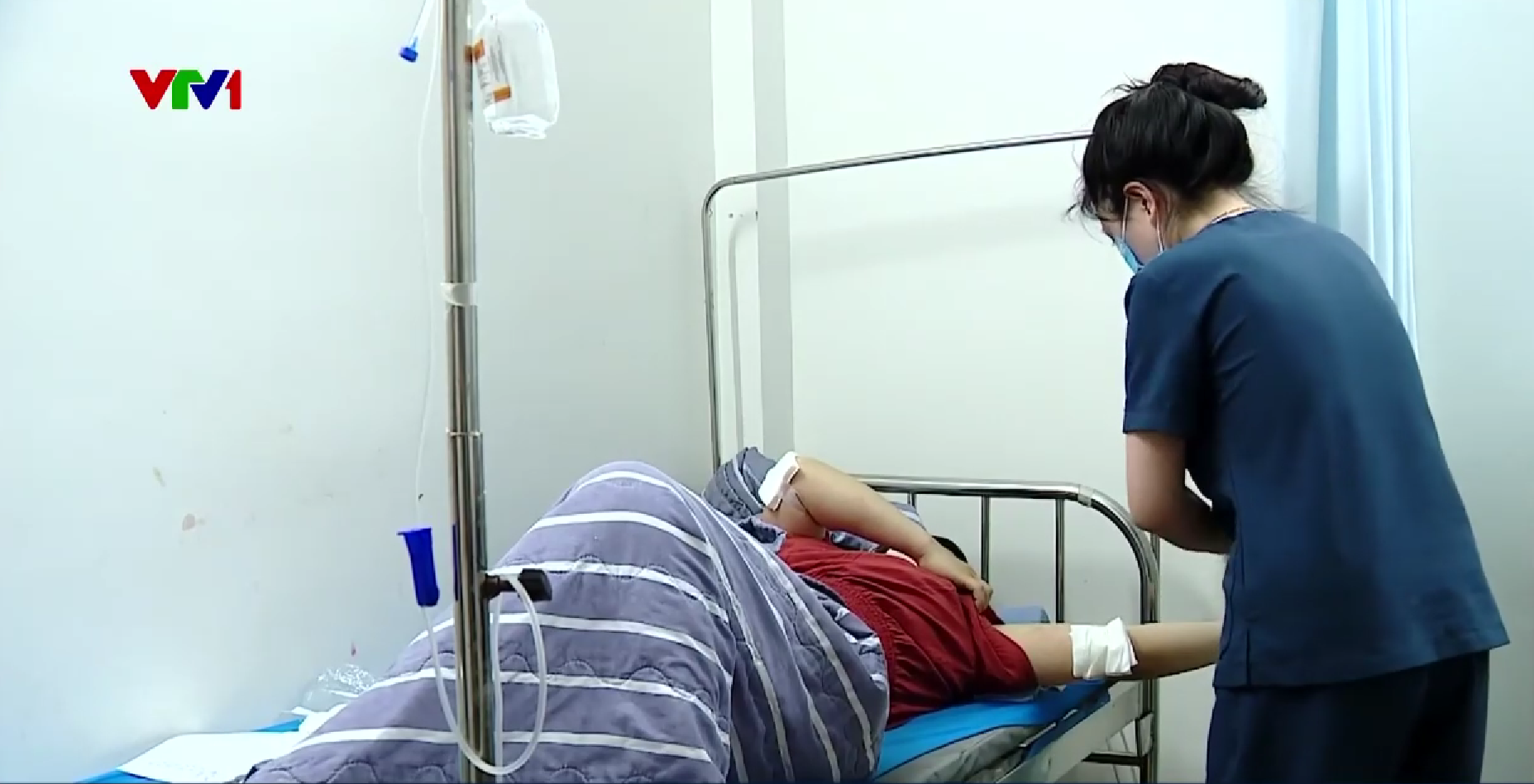 Hà Nội: Phát hiện cơ sở thẩm mỹ trái phép hút mỡ cho hàng trăm người - Ảnh 8.