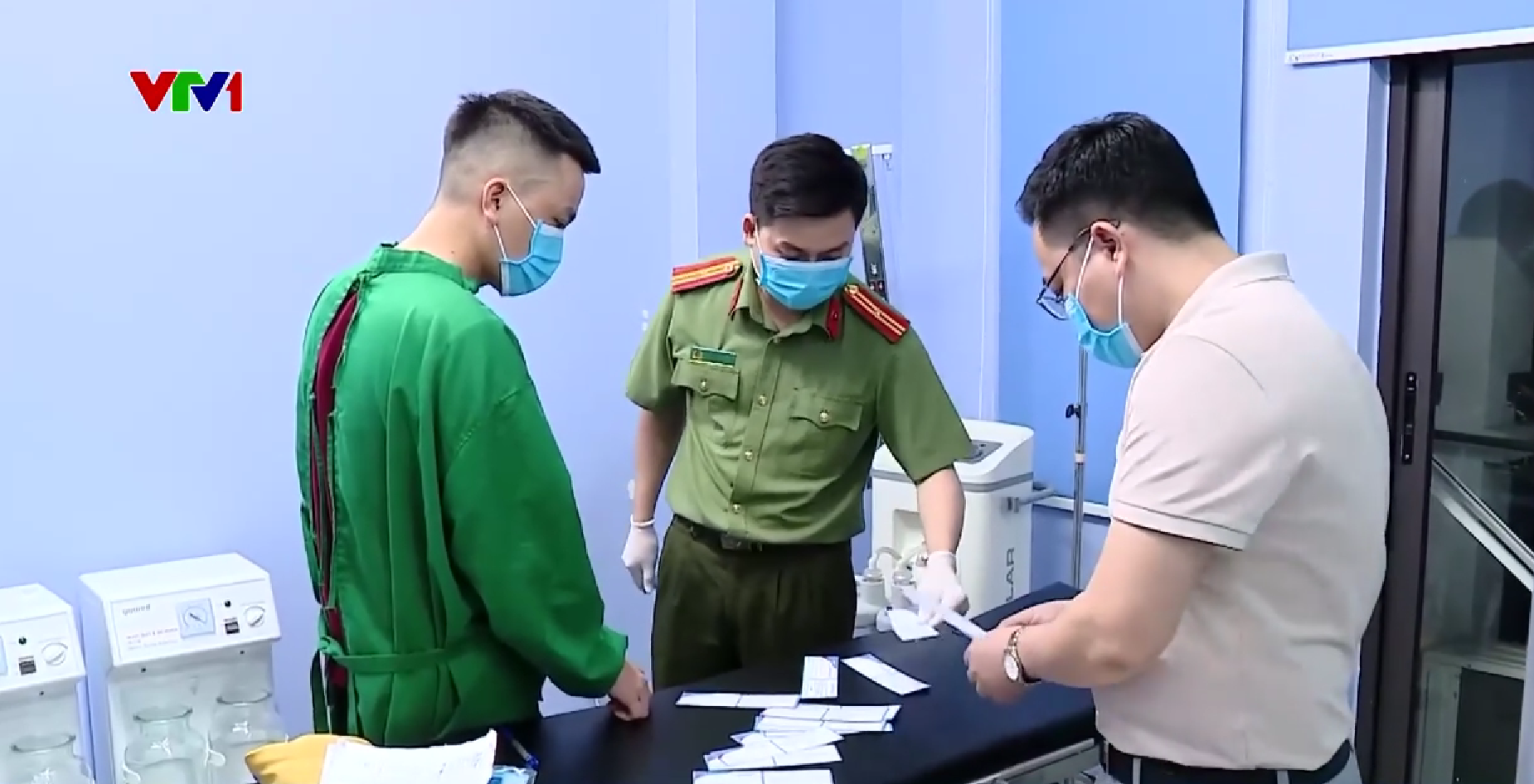 Hà Nội: Phát hiện cơ sở thẩm mỹ trái phép hút mỡ cho hàng trăm người - Ảnh 10.