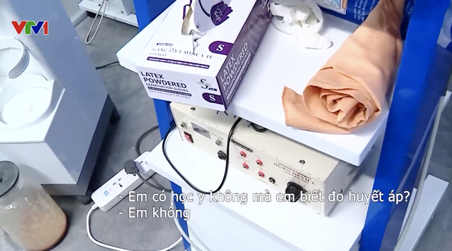 Hà Nội: Đang hút mỡ thì công an ập vào, nữ bệnh nhân bàng hoàng khi biết “bác sĩ” từng là… công nhân đóng gạch- Ảnh 3. Hà Nội: Đang hút mỡ thì công an ập vào, nữ bệnh nhân bàng hoàng khi biết “bác sĩ” từng là… công nhân đóng gạch- Ảnh 3.