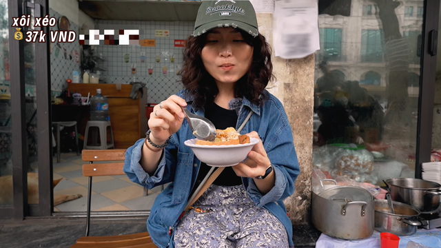 Khách Trung Quốc thử 1 món xôi Việt Nam, ngay miếng đầu đã thốt lên: "Hương vị bùng nổ… chỉ ở đây mới có"- Ảnh 1.