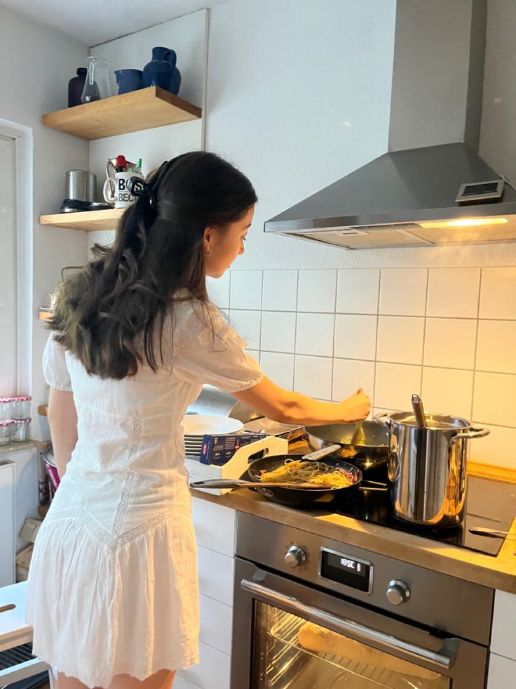 Lương 40 triệu/tháng không cần biết nấu ăn?- Ảnh 2.