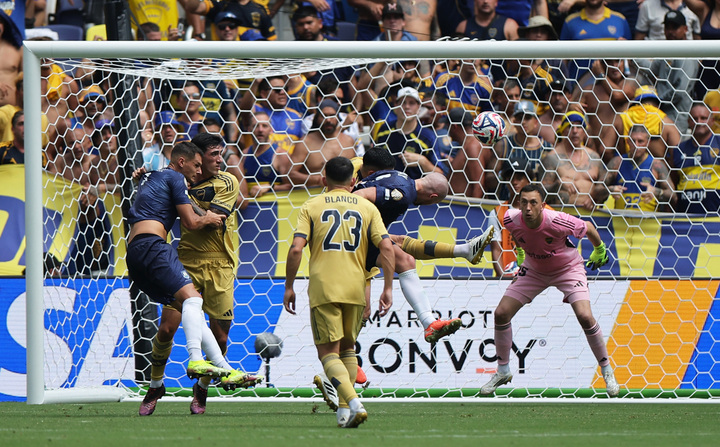 Thầy giáo xin nghỉ dạy 1 tháng để đá bóng, ghi 1 bàn kiếm 1 triệu USD- Ảnh 1.